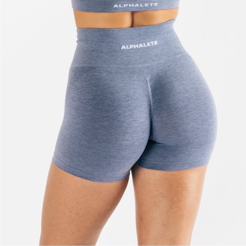 Alphalete amplify shorts